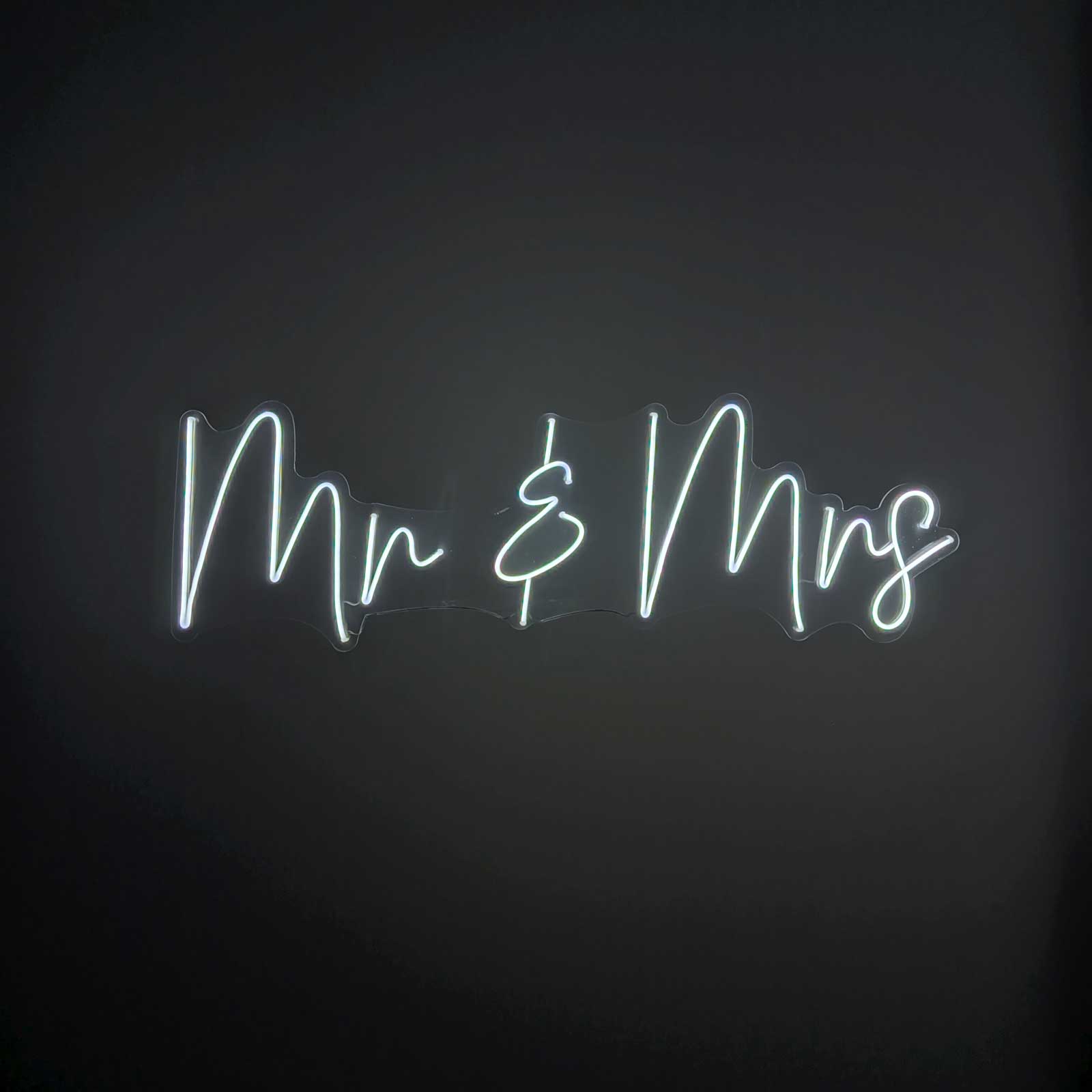 "Mr & Mrs" Neon Sign